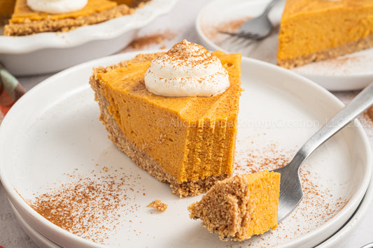 Marshmallow Pumpkin Pie - *EXCLUSIVE*