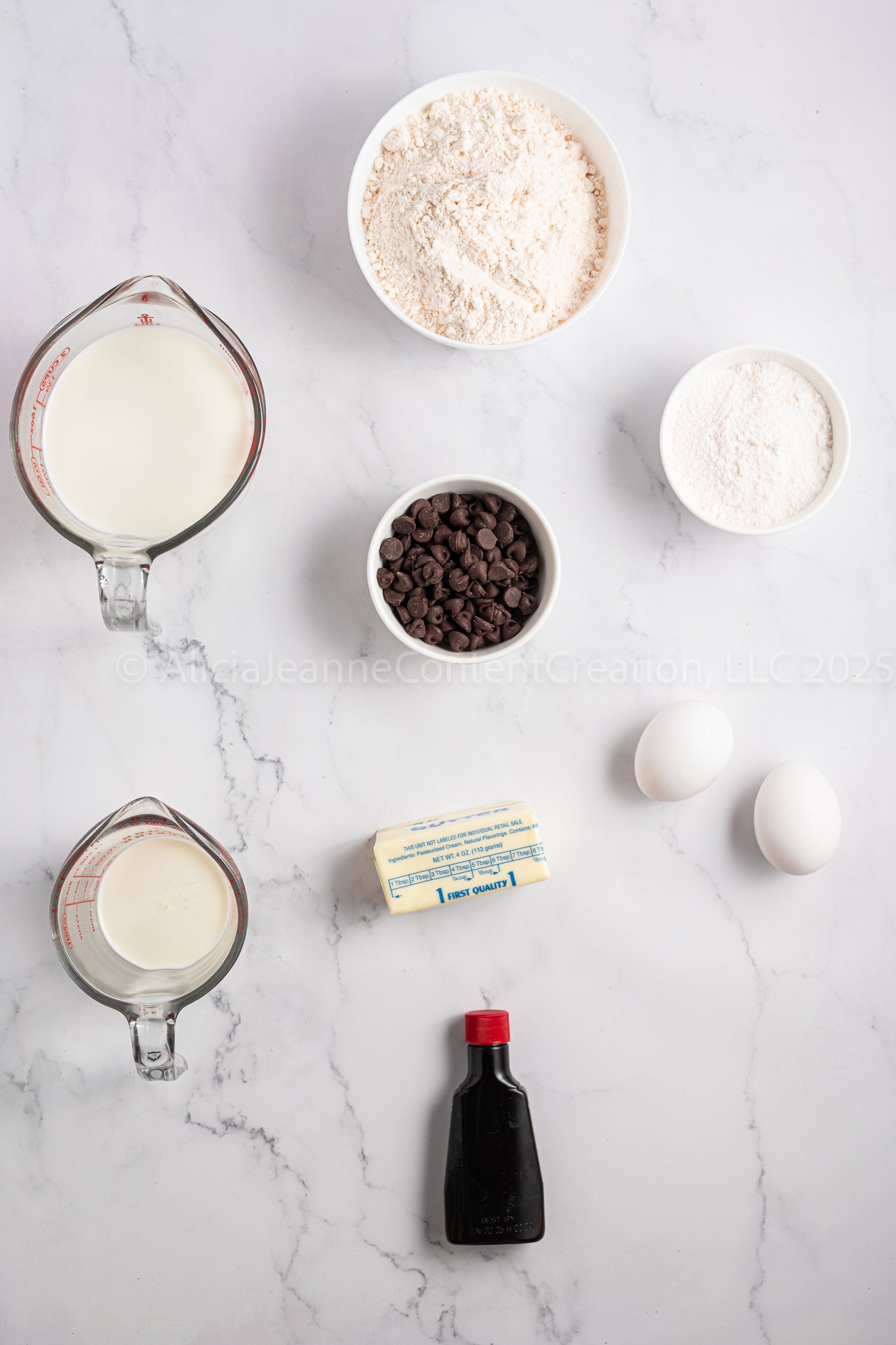 Boston Cream Pie Bites - *EXCLUSIVE*