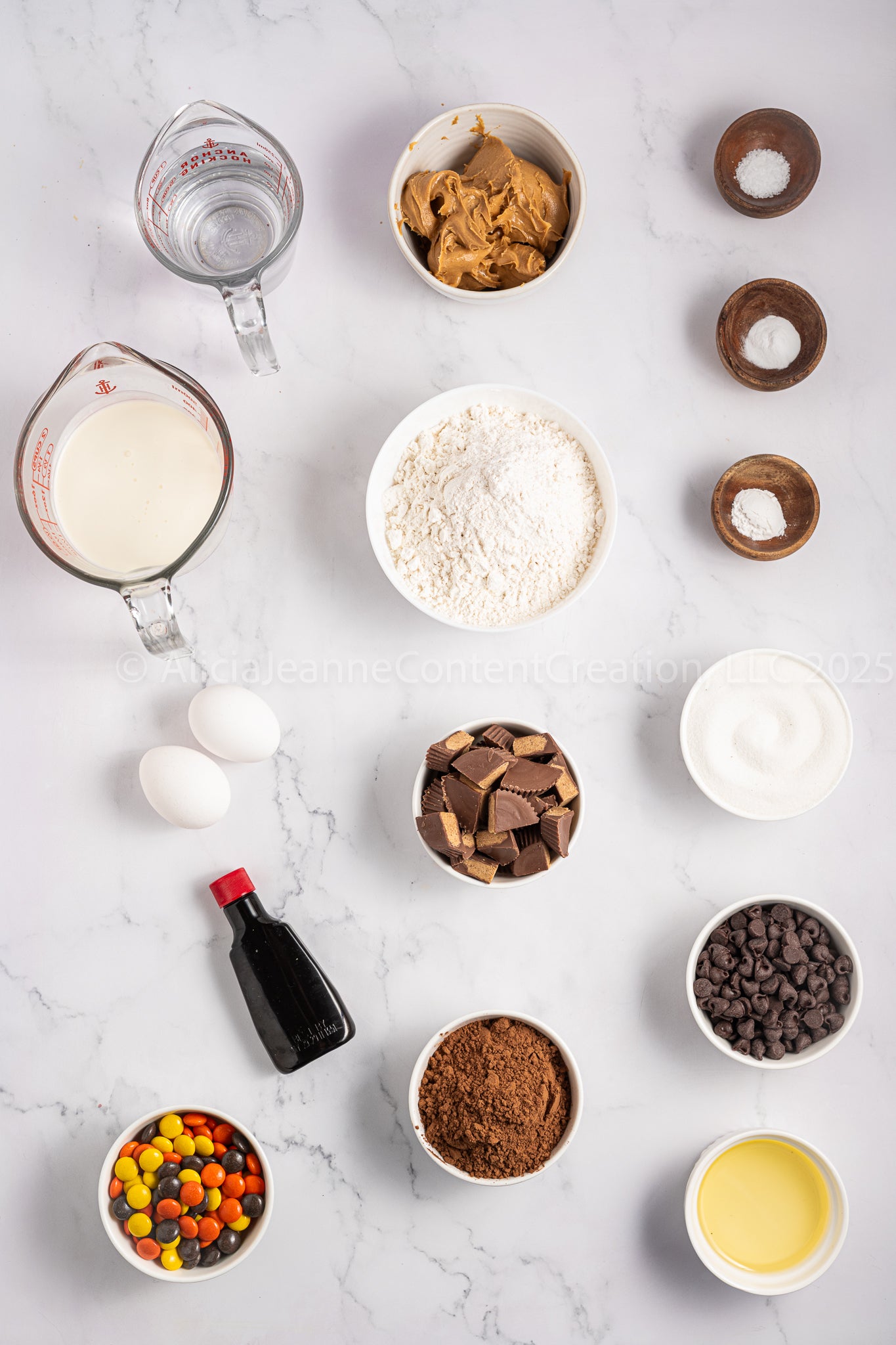 Chocolate Peanut Butter Cake - *EXCLUSIVE*