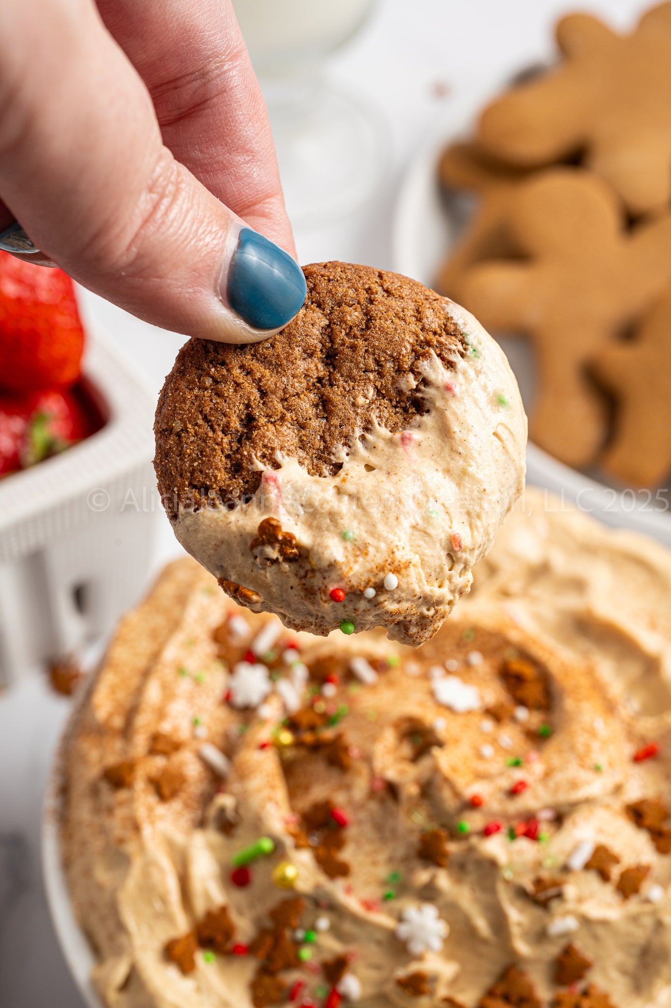 Gingerbread Cheesecake Dip - *MINI EXCLUSIVE*