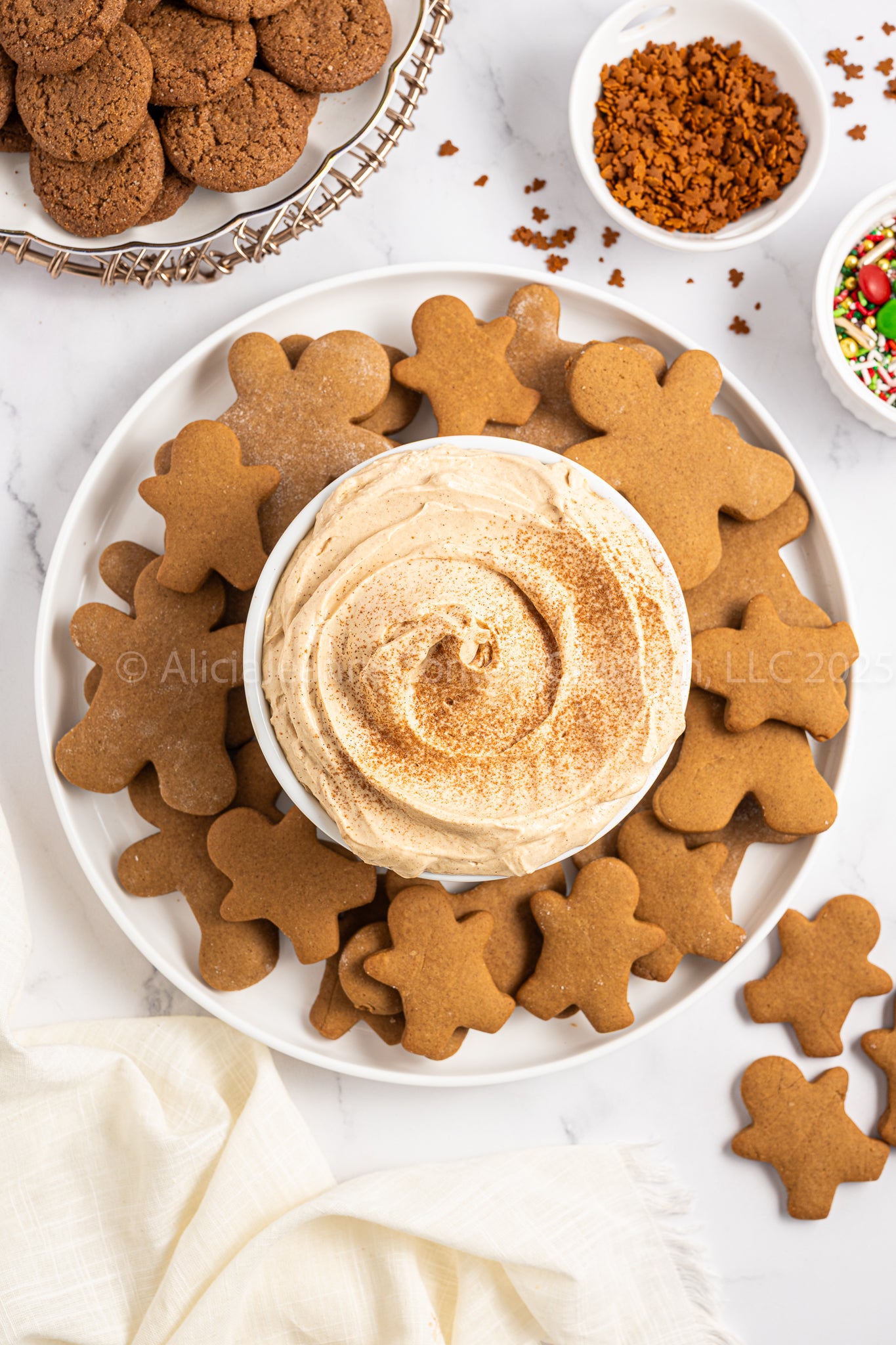 Gingerbread Cheesecake Dip - *MINI EXCLUSIVE*