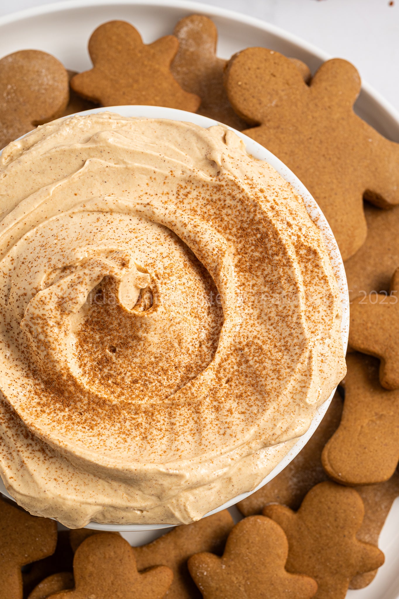 Gingerbread Cheesecake Dip - *MINI EXCLUSIVE*