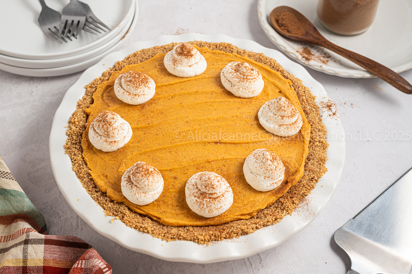 Marshmallow Pumpkin Pie - *EXCLUSIVE*