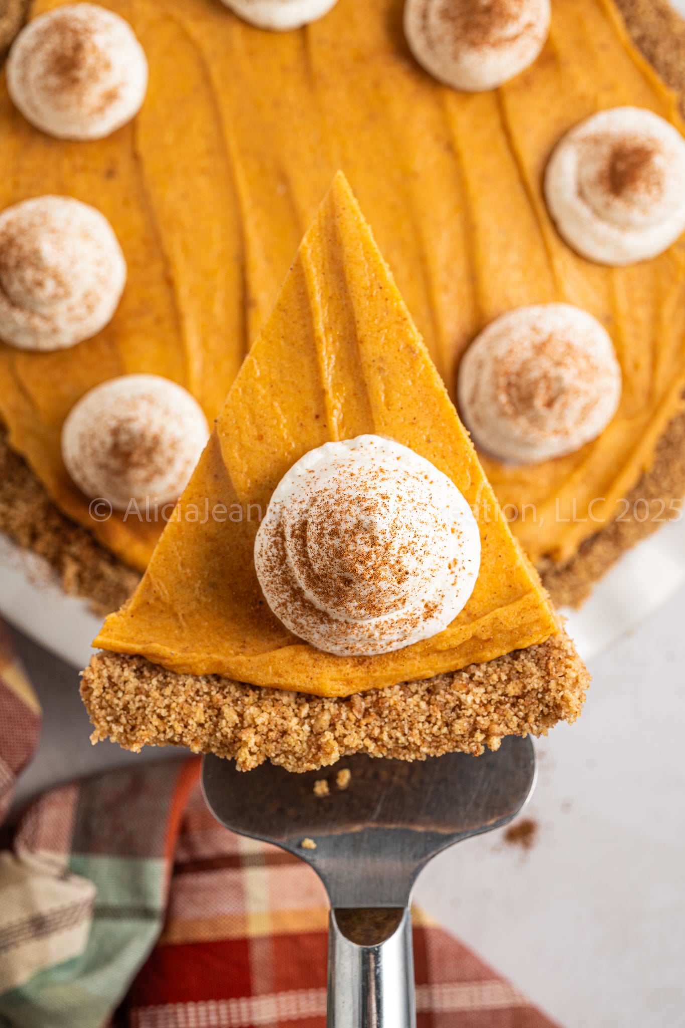 Marshmallow Pumpkin Pie - *EXCLUSIVE*