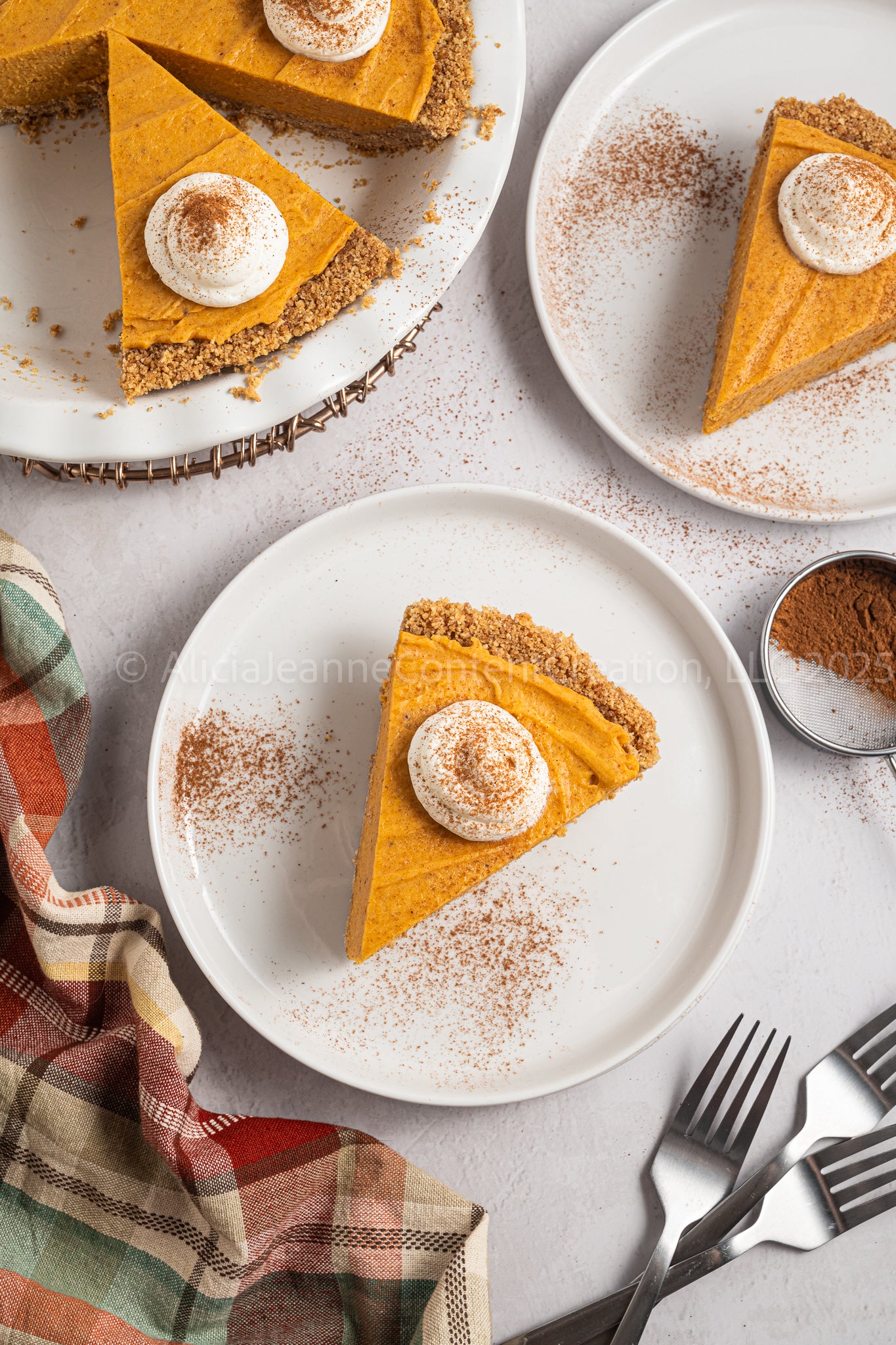 Marshmallow Pumpkin Pie - *EXCLUSIVE*
