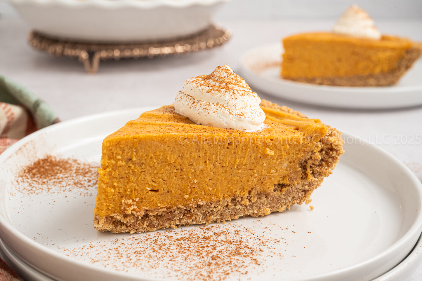 Marshmallow Pumpkin Pie - *EXCLUSIVE*