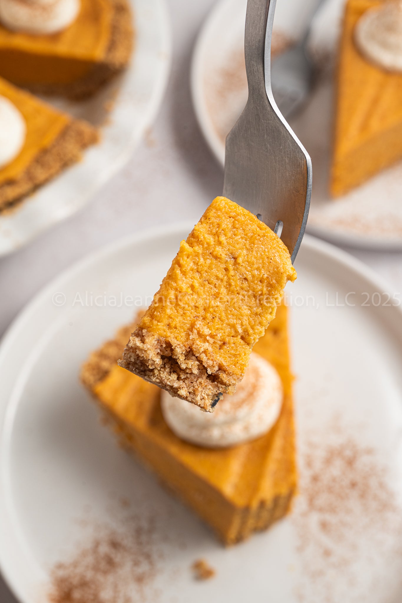 Marshmallow Pumpkin Pie - *EXCLUSIVE*