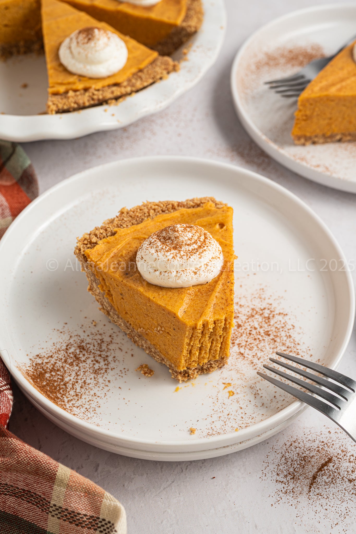 Marshmallow Pumpkin Pie - *EXCLUSIVE*
