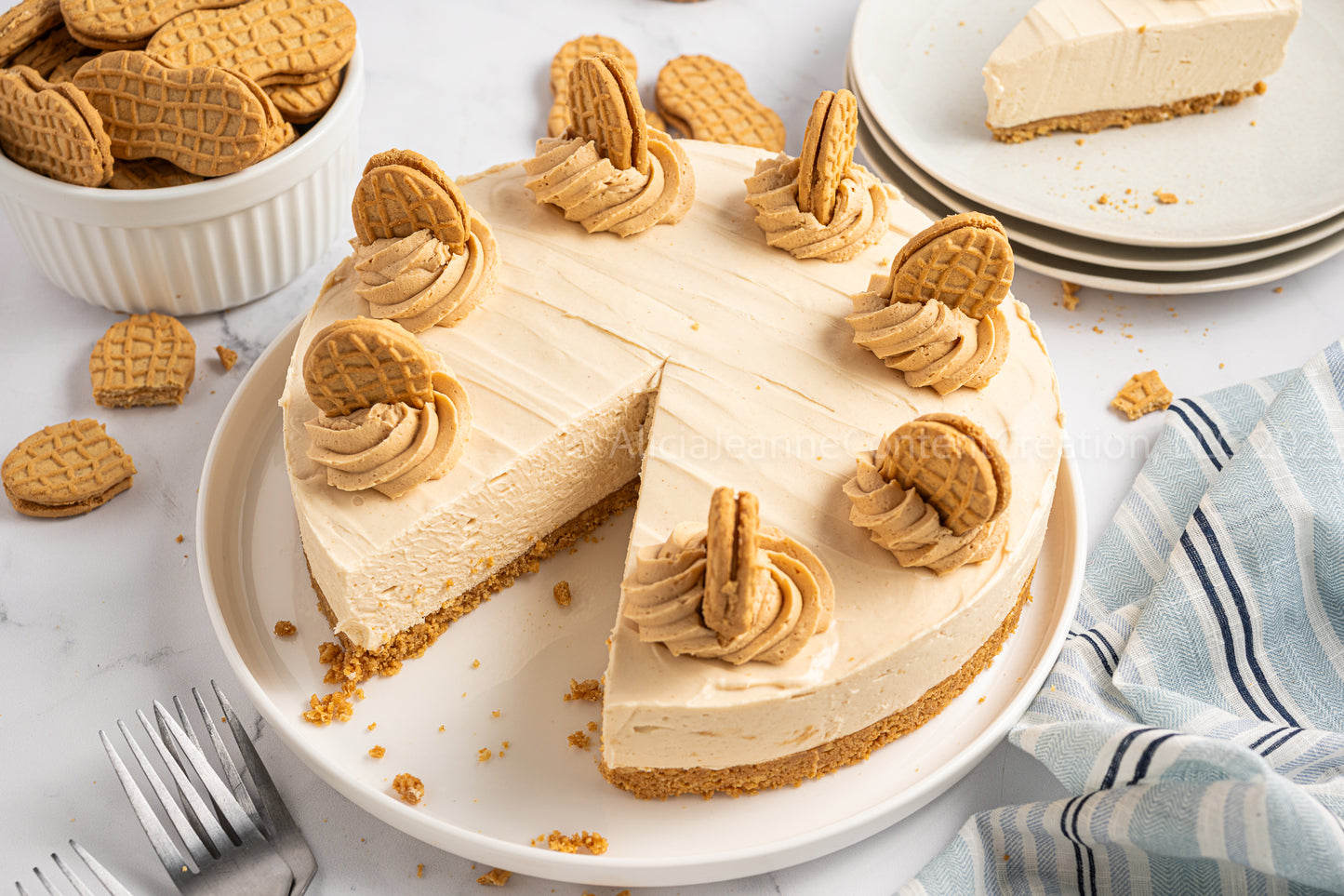 Nutter Butter Cheesecake (No-Bake) - *EXCLUSIVE*