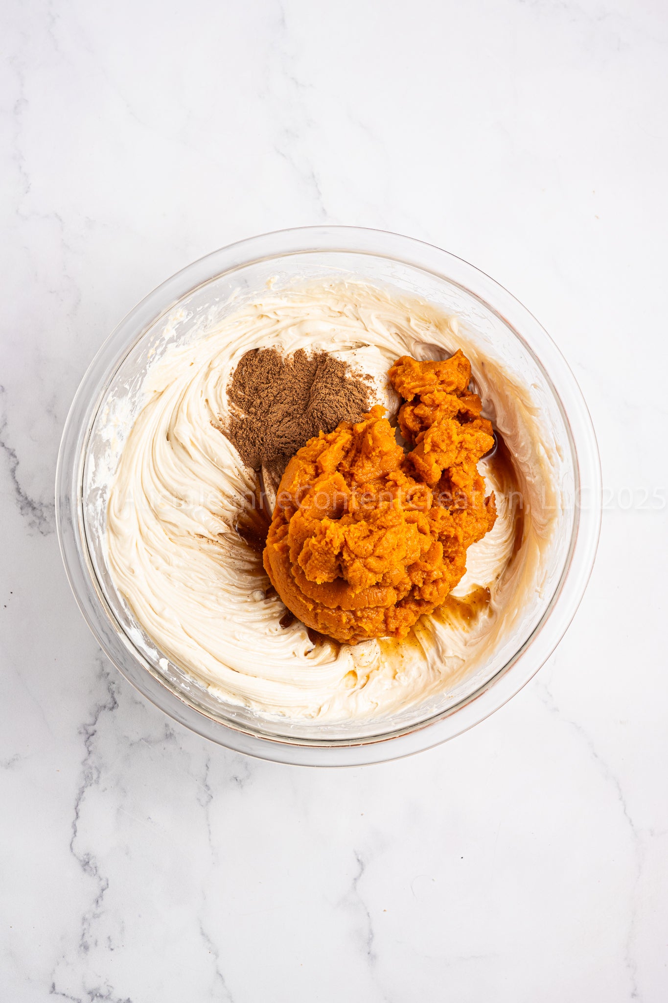 Pumpkin Spice Latte Cheesecake - *EXCLUSIVE*