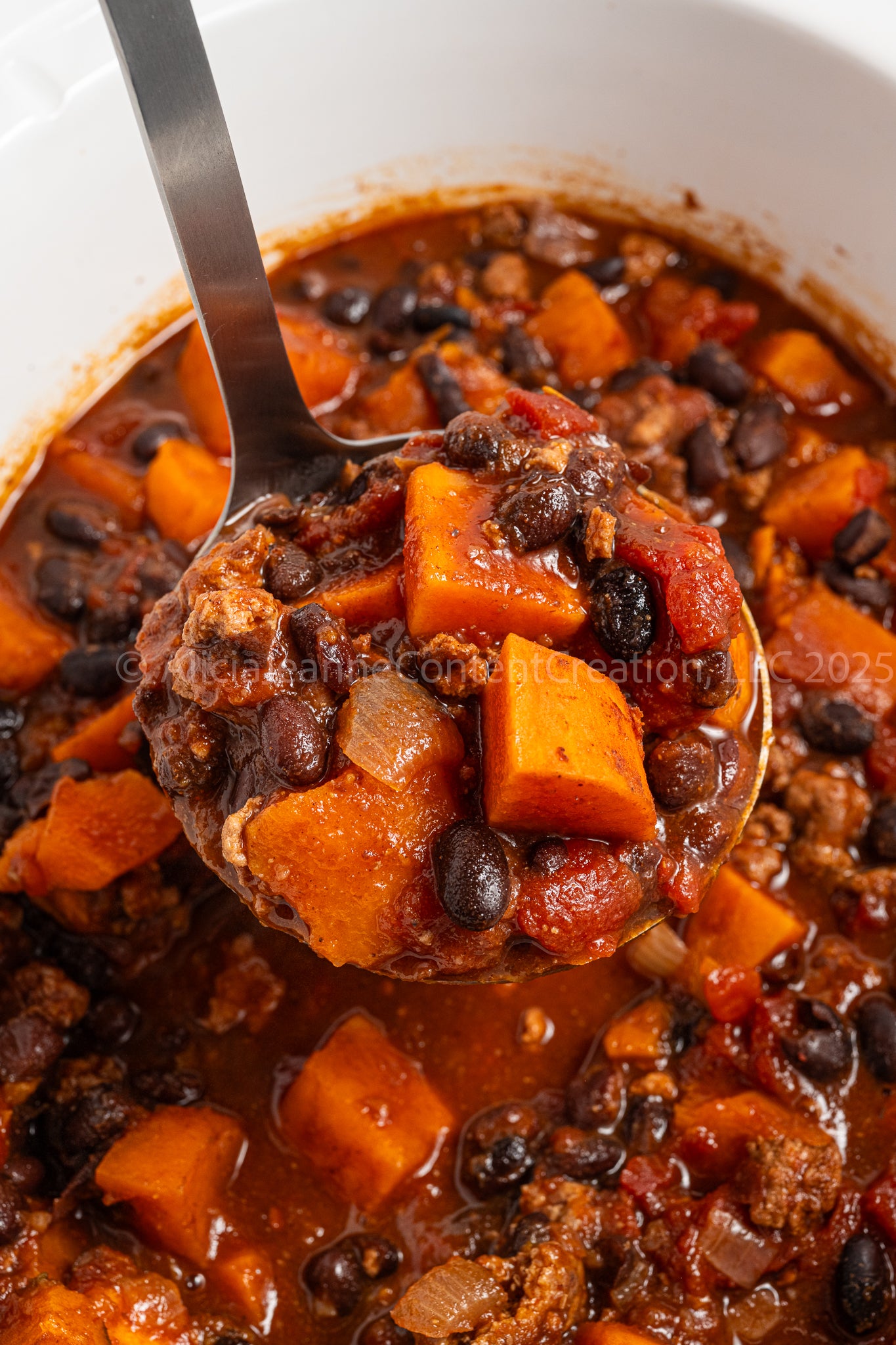 Slow Cooker Sweet Potato Chili - *EXCLUSIVE*